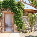호텔 Albatros Club Mykonos 3*