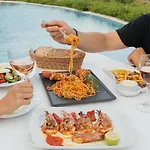호텔 Albatros Club Mykonos 3*