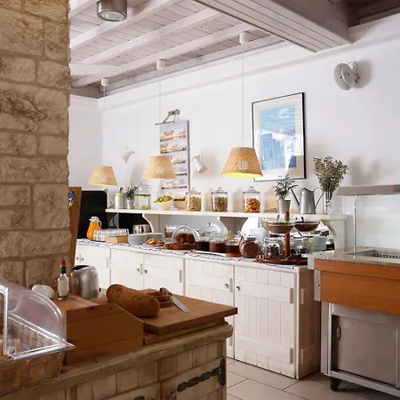 Albatros Club Mykonos فندق