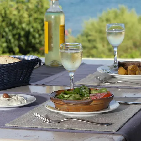 Albatros Club Mykonos بانورموس ميكونو