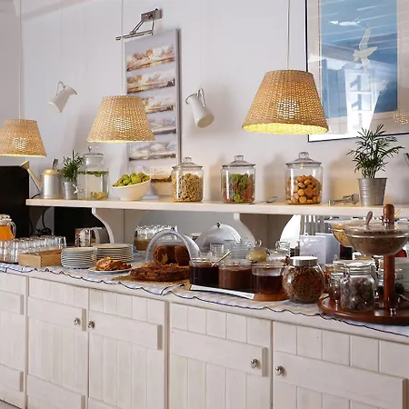 Albatros Club Mykonos 3* بانورموس ميكونو