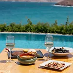 Albatros Club Mykonos 3*