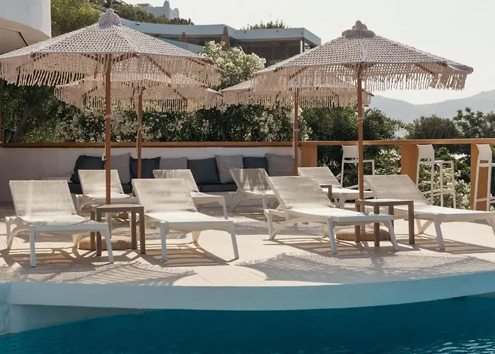 Albatros Club Mykonos Hotel