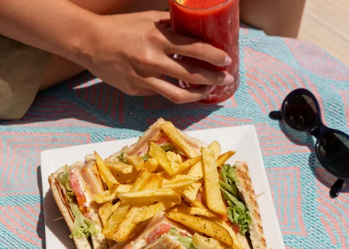 Albatros Club Mykonos 3* Panormos (Mykonos)